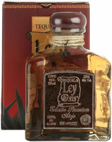 Лей 925 Аньехо Премиум в п/у 0,75 л. 38% Текила